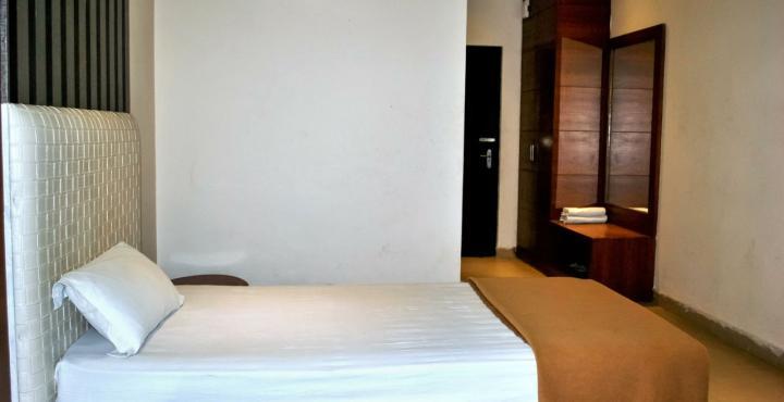 Landmark Hotel Chandigarh Exterior photo